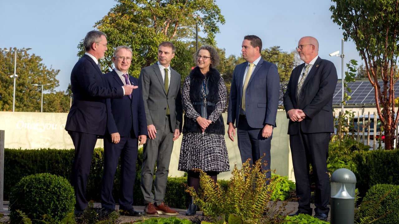 L-R: Prof. Tim Benton, Chatham House, UK; Prof. Frank O’Mara, Teagasc; Nick Curtis-Davis, Bord Bia; Maeve Henchion, Teagasc; Minister of State Martin Heydon; and Jim O’Toole, Bord Bia