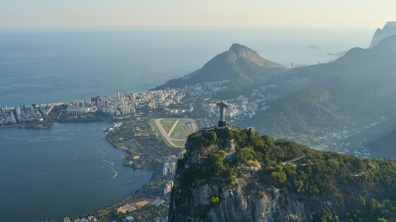 Ireland 'serious' about working with Brazil to decarbonise - Coveney