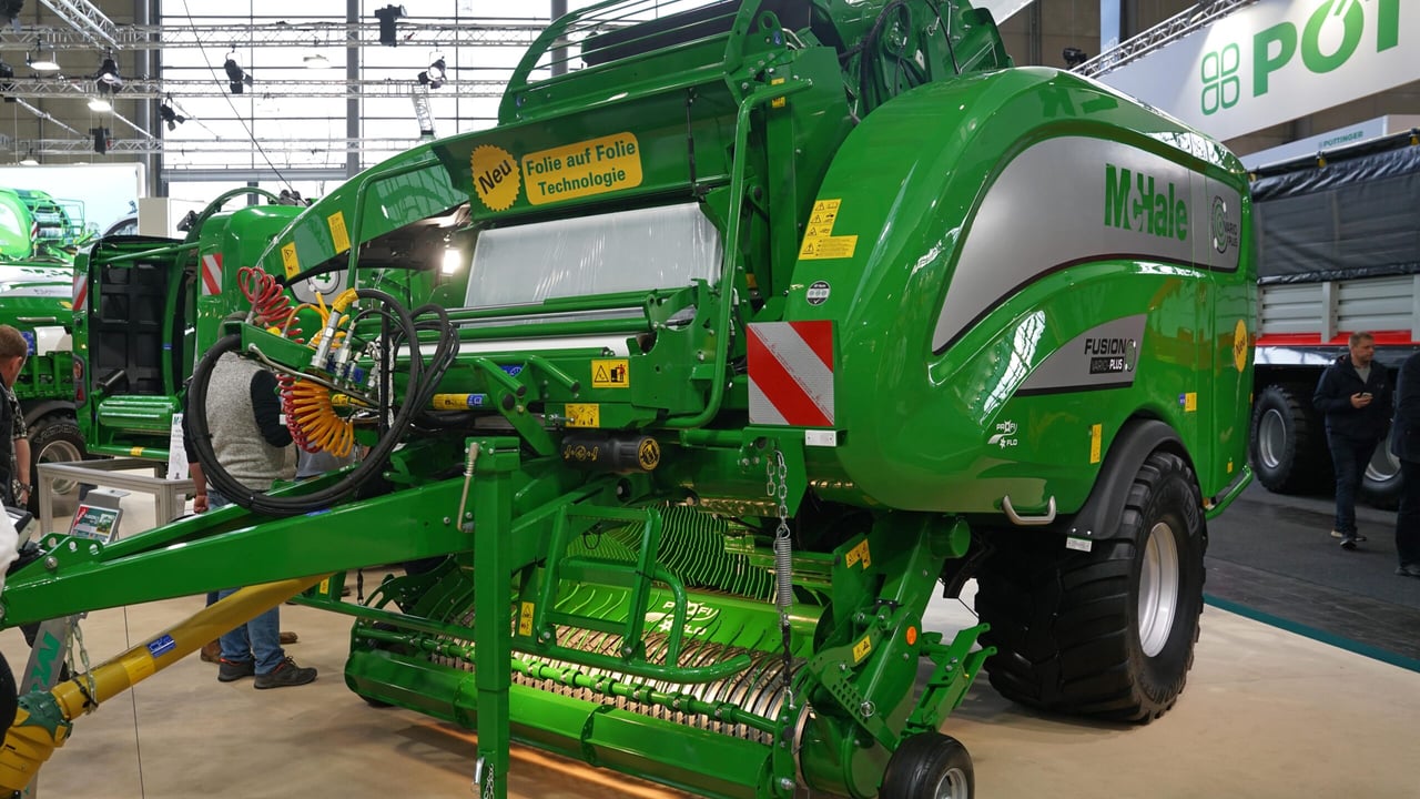 The Fusion Vario pl;us belt baler can now apply film in chamber