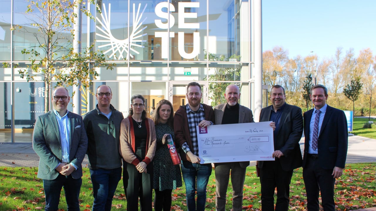 (L-R) John Griffin, Walsh Whiskey; Dr John Byrne, SETU; Dr Blaise Ni Pharsis, SETU; Dr Sinead Morris, SETU; John Brennan ( winning student); Bernard Walsh, Walsh Whiskey; Dr David Phelan, SETU; Dr David Ryan, SETU.