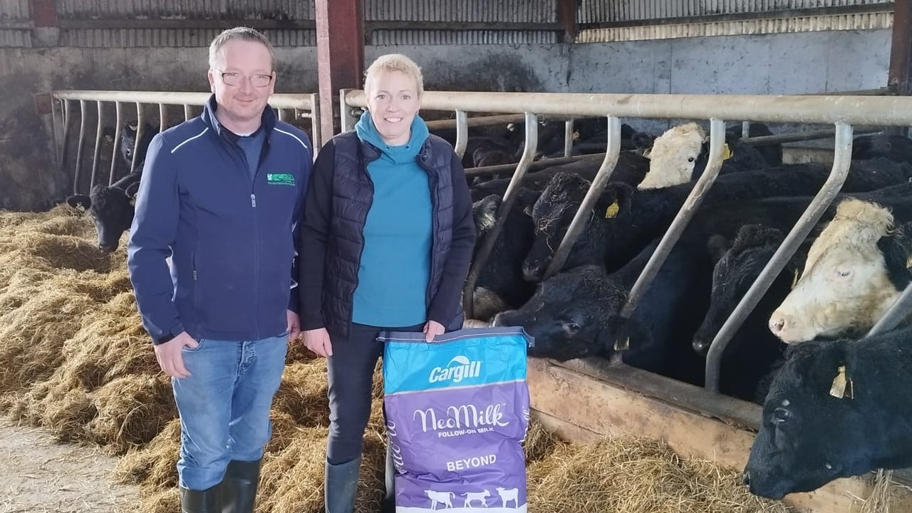 Image source: Cargill. Liz Riordan, Newmarket, Co. Cork and Noel Fealey of Kellihers Feeds and Agricultural Supplies
