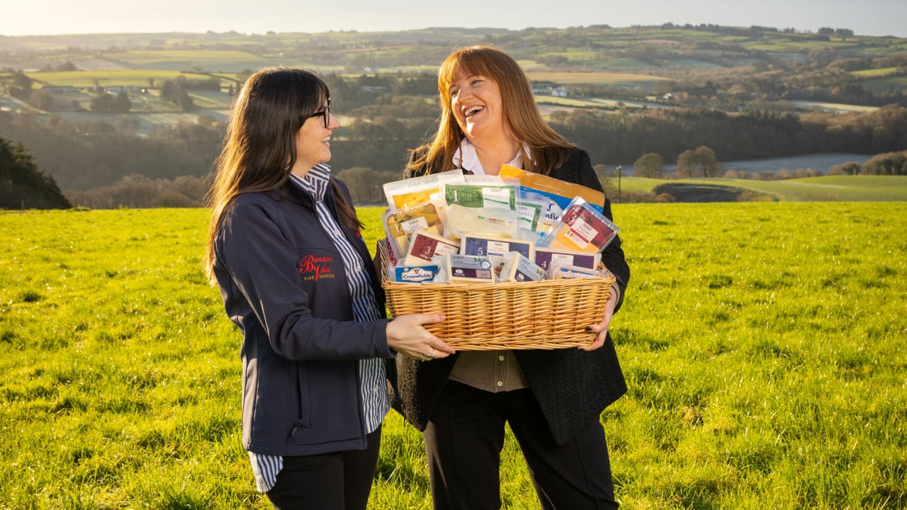 (L-R) Eilis Mahon, Bandon Vale and Aisling Pearce, Tesco Ireland Source: Tesco Ireland