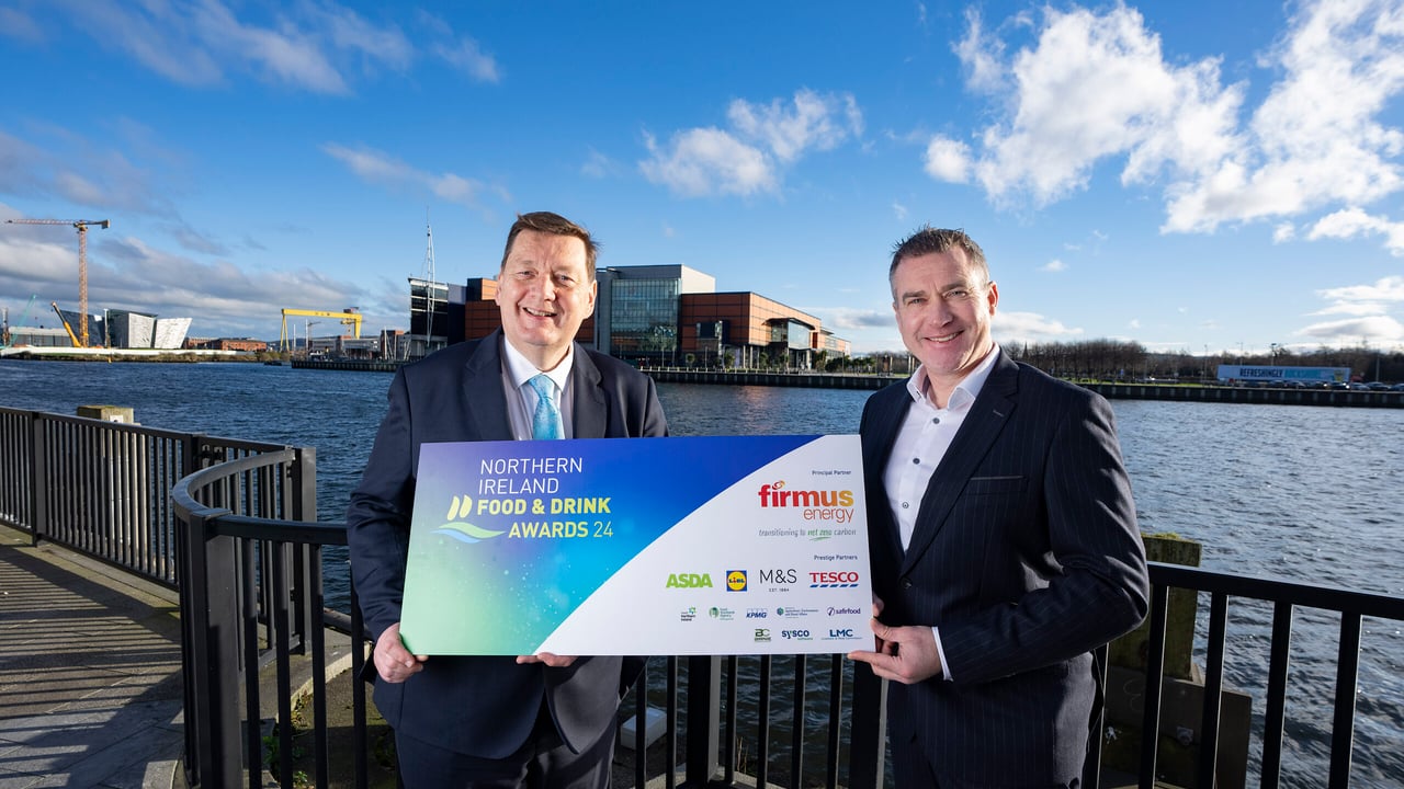 L-r: Michael Bell OBE, executive director, Northern Ireland Food and Drink Association and Niall Martindale, CEO, firmus energy.
