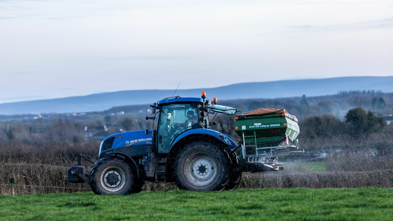 What fertiliser should you be spreading at this time of year?