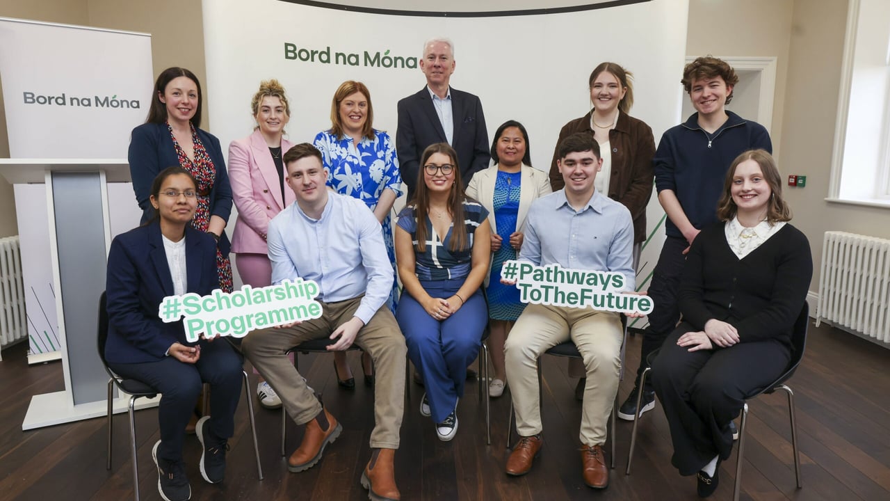 Sharon Doyle and Tom Donnellan of Bord na Móna along with the scholarship students Source: Fennell Photography via Bord Na Móna 
