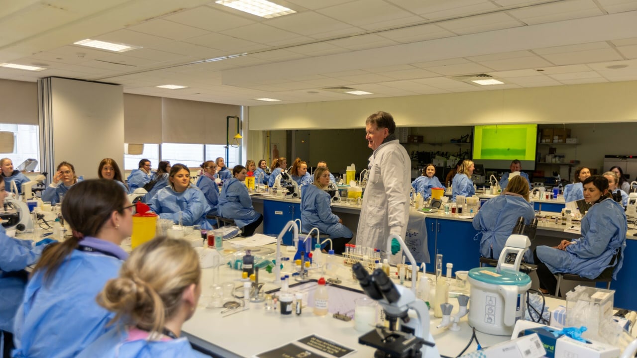 TUS Athlone celebrates 20 years of veterinary nursing