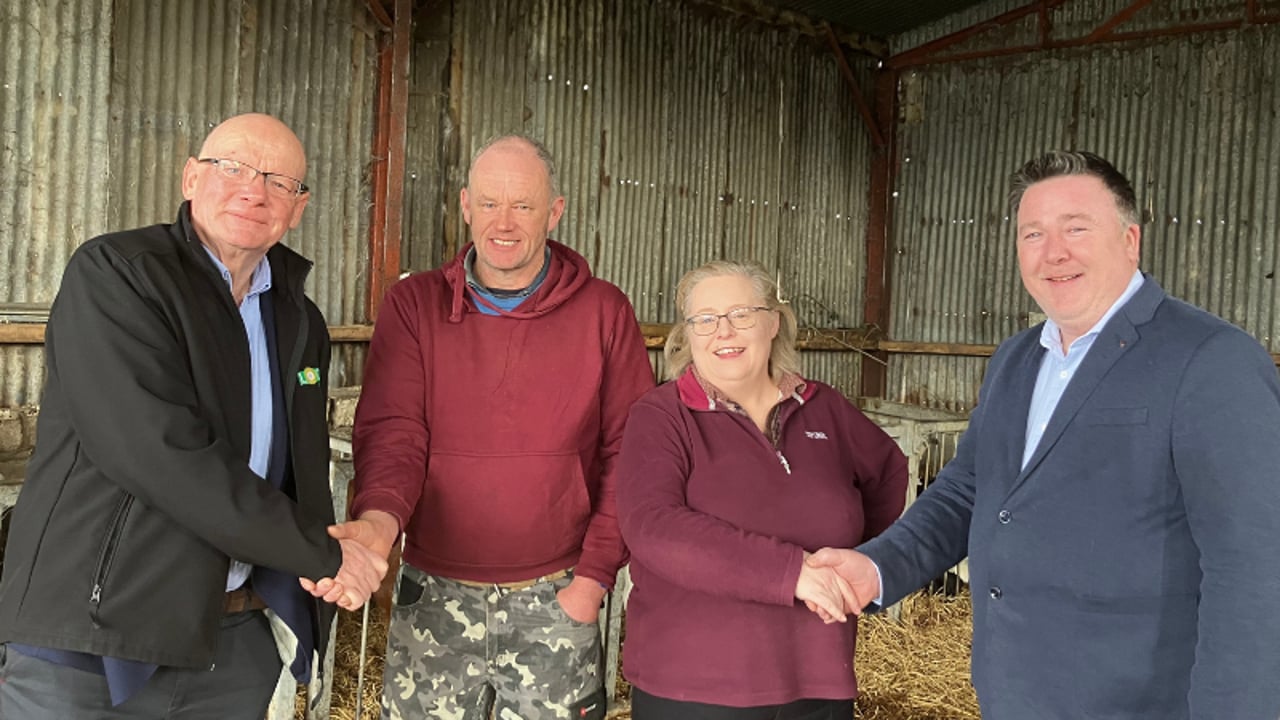 Tipperary farmers win €25k solar system prize from Agriland and Local Power