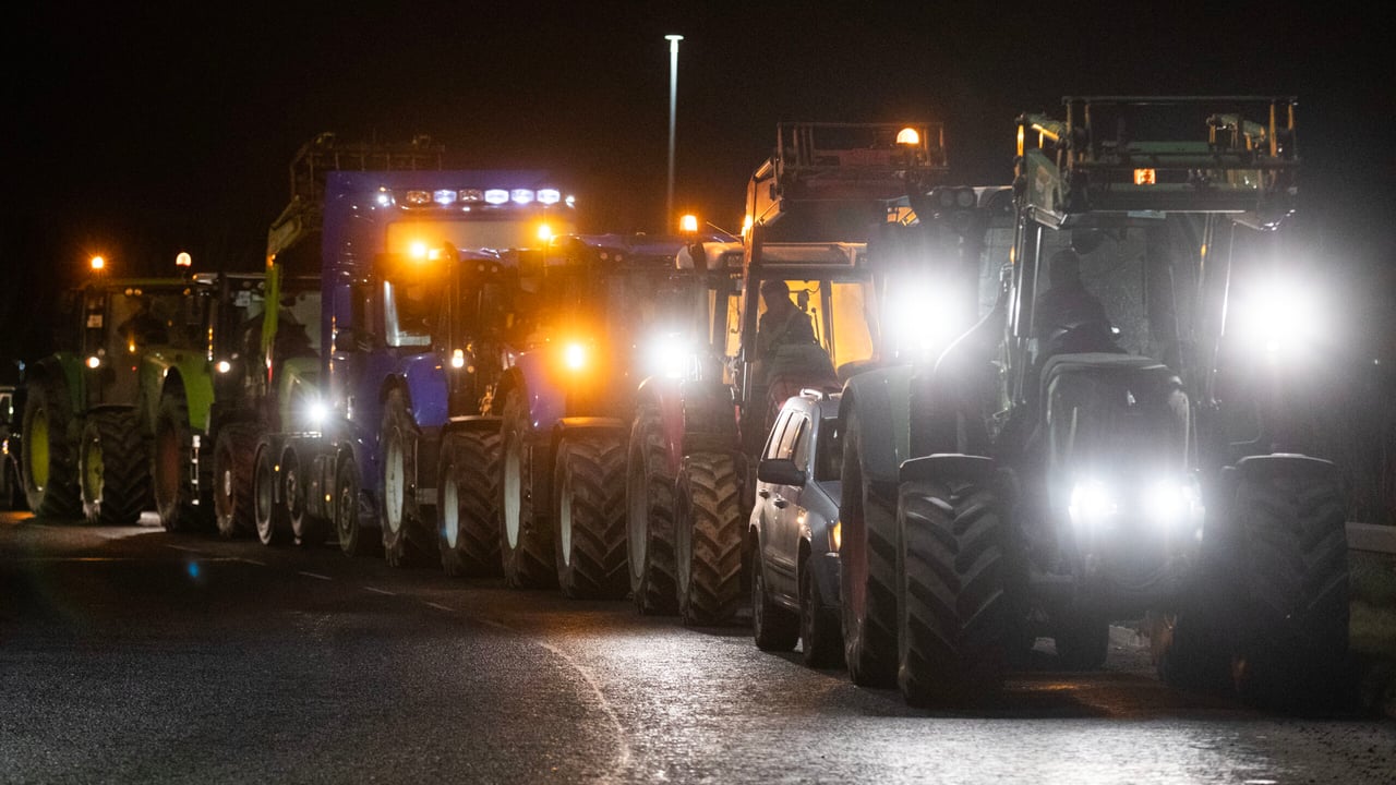 Watch: Thousands of farmers support 'show of solidarity'