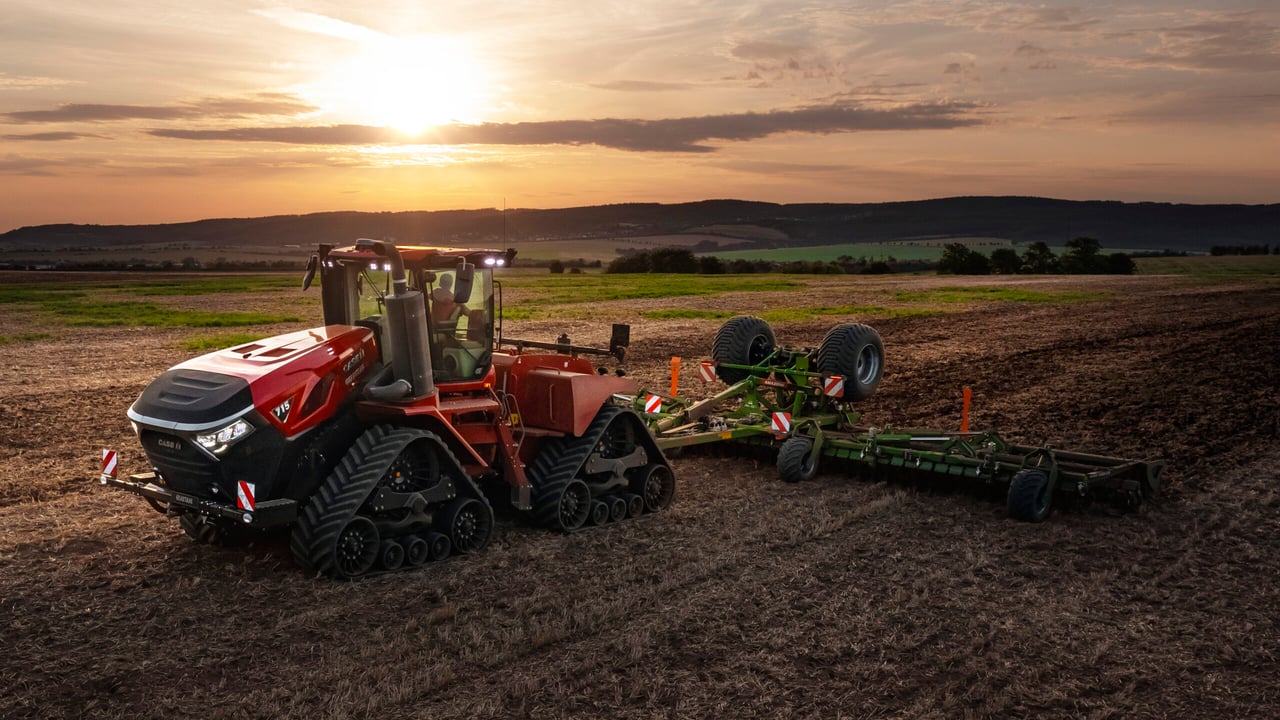 CNH scoops two design awards for Quadtrac and Steyr