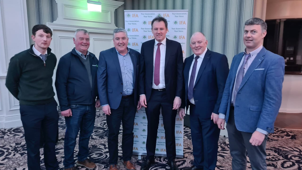 Minister Charlie McConalogue pictured with Donegal IFA chair, Joe Sweeney and IFA president Francie Gorman, along with Donegal IFA members. Source: X, @McConalogue