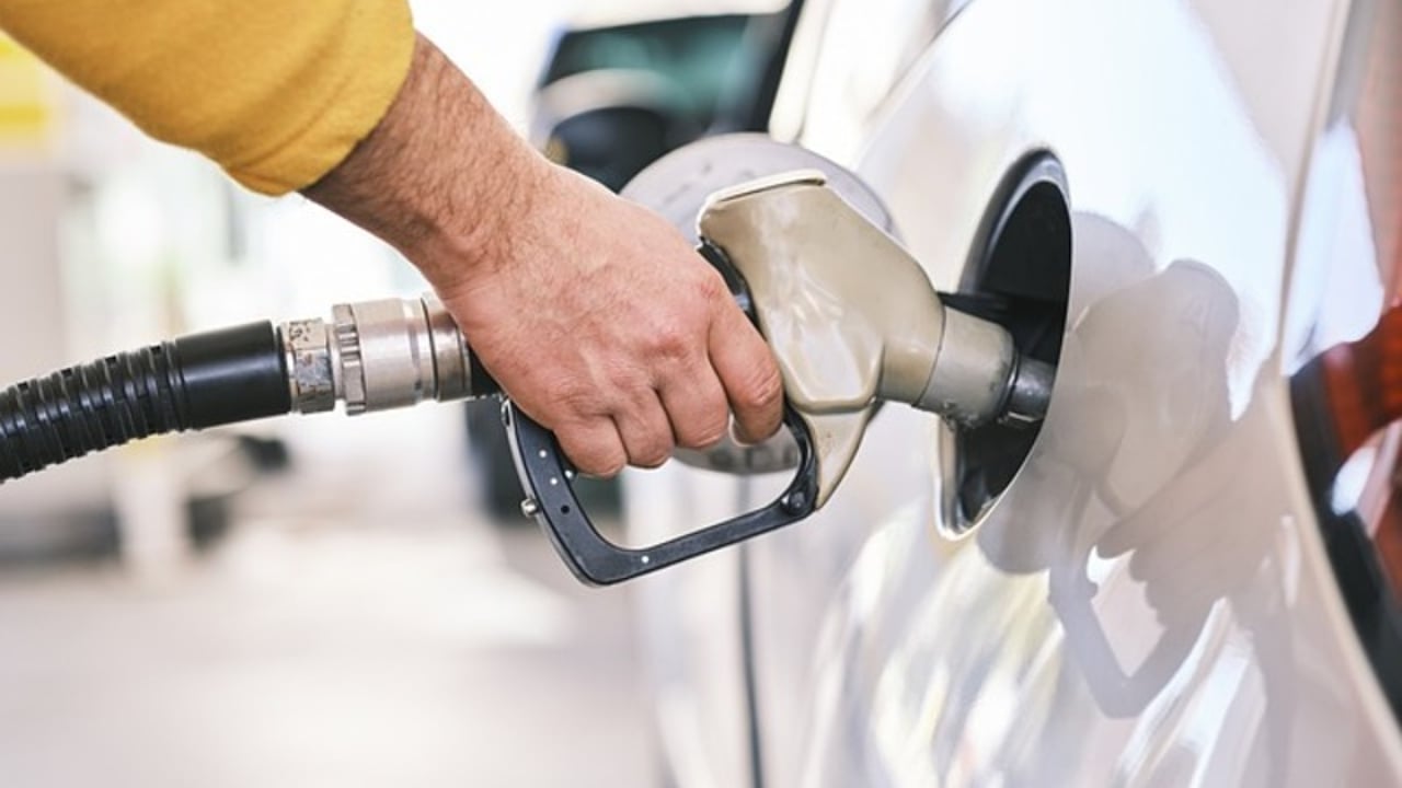 Government urged not to impose fuel excise tax increase this week