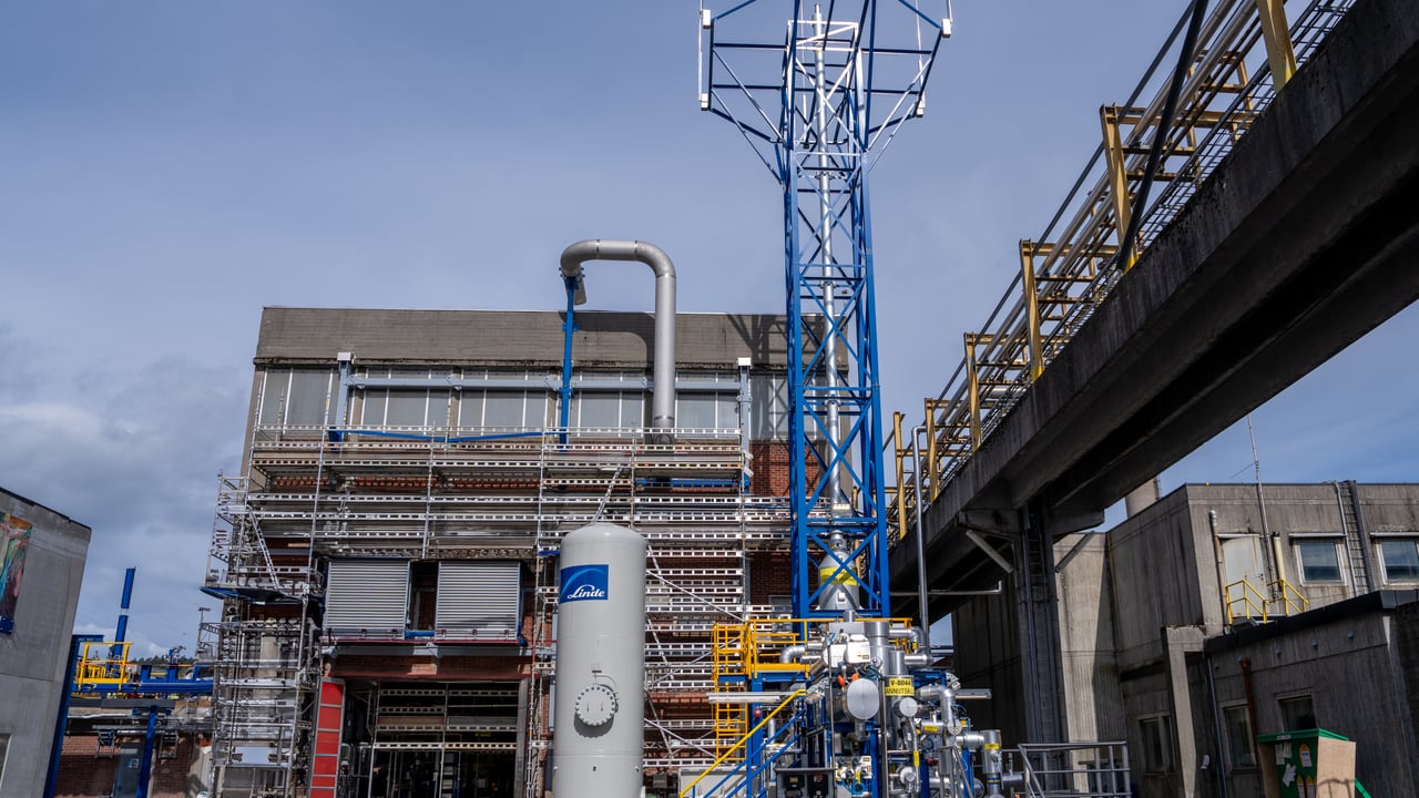Yara produces first tonnes of fertiliser at renewable hydrogen plant