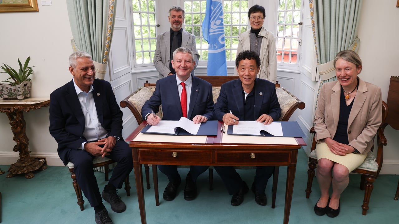 Front (l-r): Rakesh Muthoo, FAO; Prof. Peter McHugh, University of Galway; Prof. Qu Dongyu, FAO; Prof. Becky Whay, University of Galway. Back (l-r): Professor Charles Spillane, University of Galway; Hua Yang, FAO. Image source: Aengus McMahon