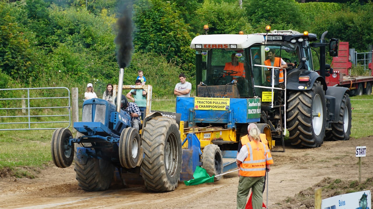 Machinery: Sunshine and tractor sales at Dungarvan show