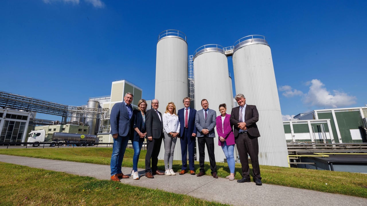 L-r: MEP Billy Kelleher; MEP Nina Carberry; Tirlán CEO Seán Molloy; MEP Cynthia Ní Mhurchú; Tirlán chairperson John Murphy; MEP Barry Cowen; MEP Kathleen Funchion; and MEP Michael McNamara