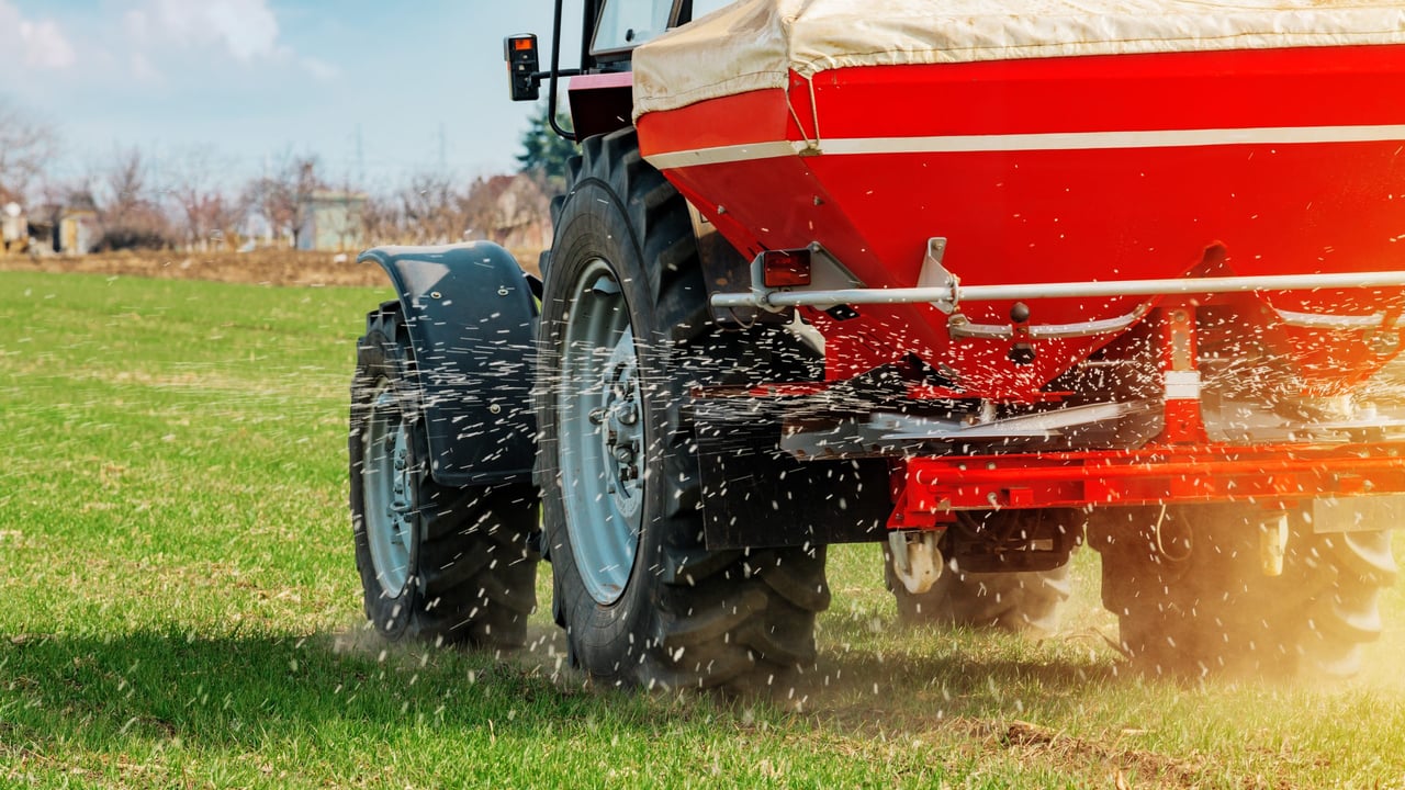 CSO: New tractor registrations drop by more than 11%