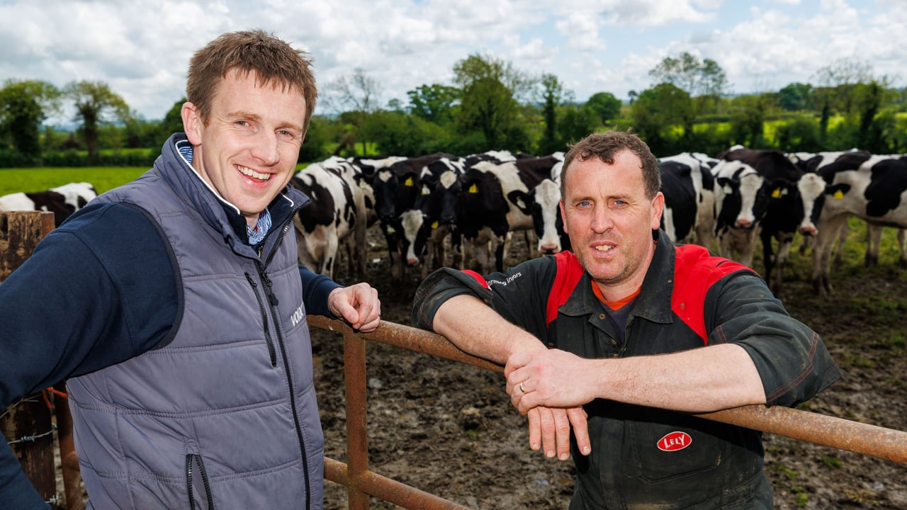 Tomas O’Reilly of Volac Milk Replacers Ireland and Meath farmer Stephen Lawlor