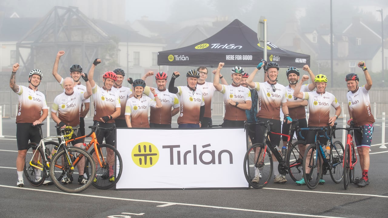 A group of last year’s cyclists who set out from Abbey Quarter. Image Source: Tirlán
