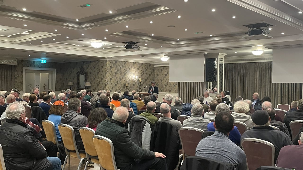Minister Michael Healy-Rae addressing the Kerry IFA AGM