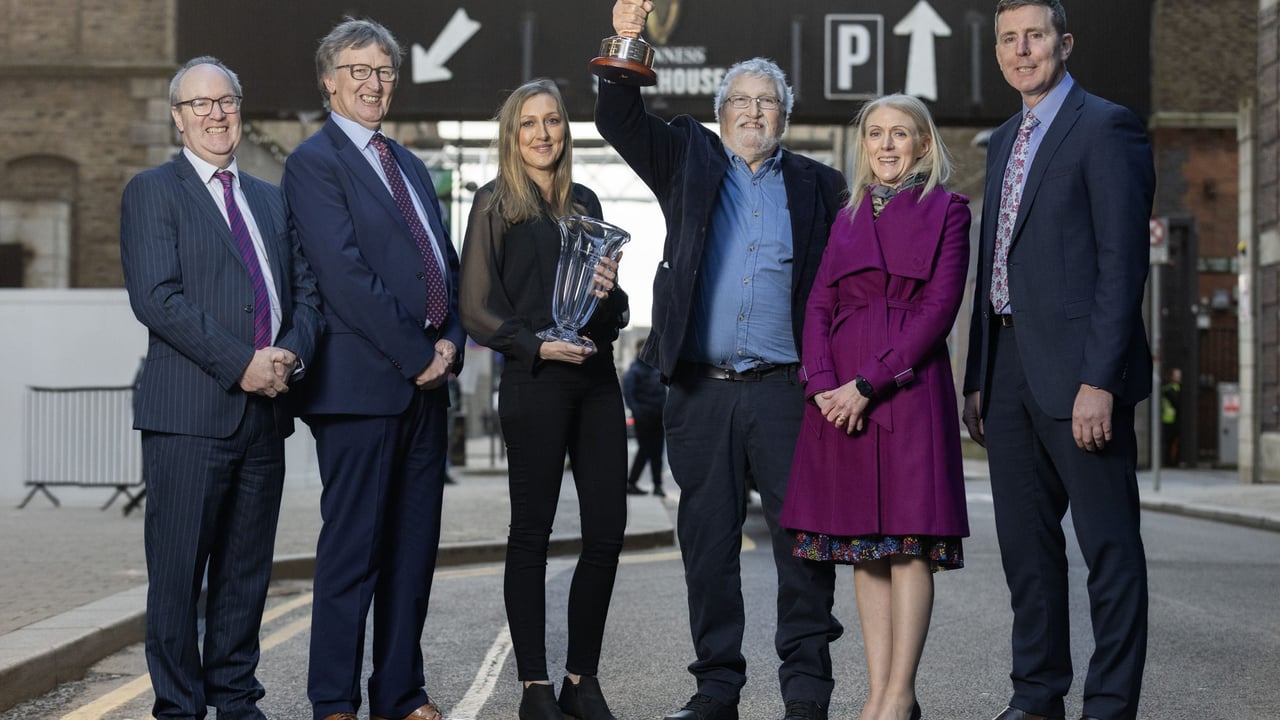 L-r: Tirlán CEO Seán Molloy; chairperson John Murphy; Margaret Murphy, alongside her father award-winning grower Arthur Murphy; Tirlán’s chief agribusiness officer Ailish Byrne; head of Grains, John Kealy. Image source: Finbarr O'Rourke

