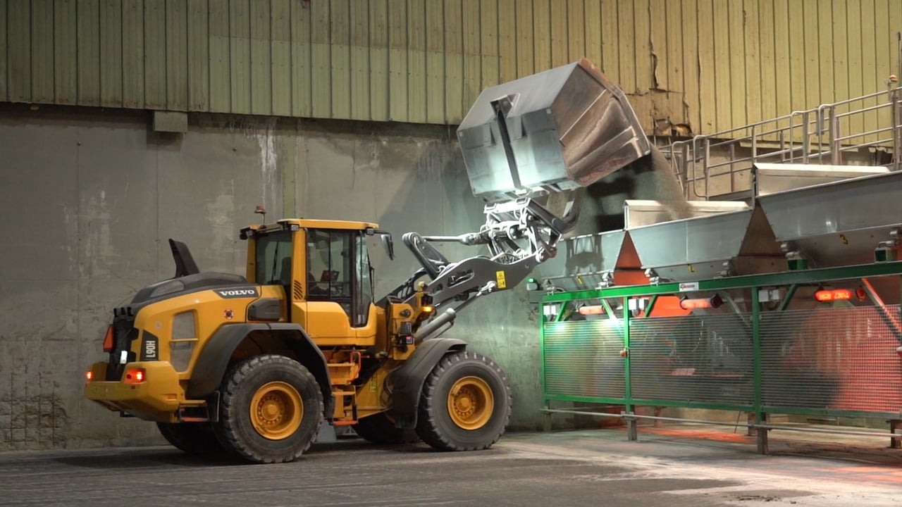 Inside the Target Fertilisers factory