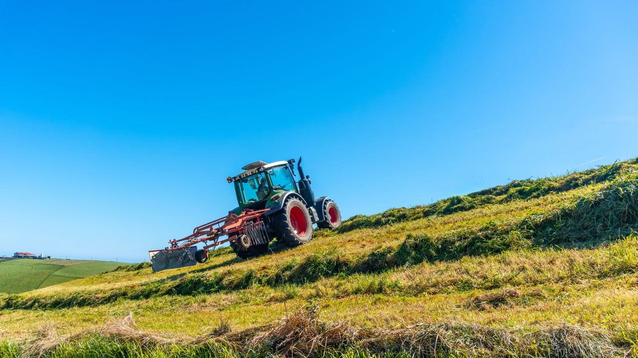 1,404 new tractors licensed in first half of 2025 - CSO