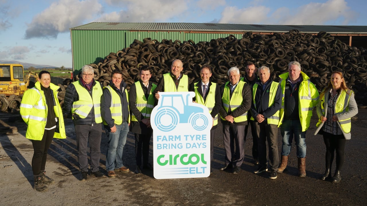 (L-R) Carina Mc Goldrick, Pat O Keeffe IFA, Pat Coakley IFA, Cllr Nelius Cotter, Bill Collins Circol ELT CEO, Minister Alan Dillon, Cllr Frank O Flynn, James O Keeffe Crossmore Tyre Recycling, John Murphy IFA, Mark Gillick and Linda Cahill WERLA. 