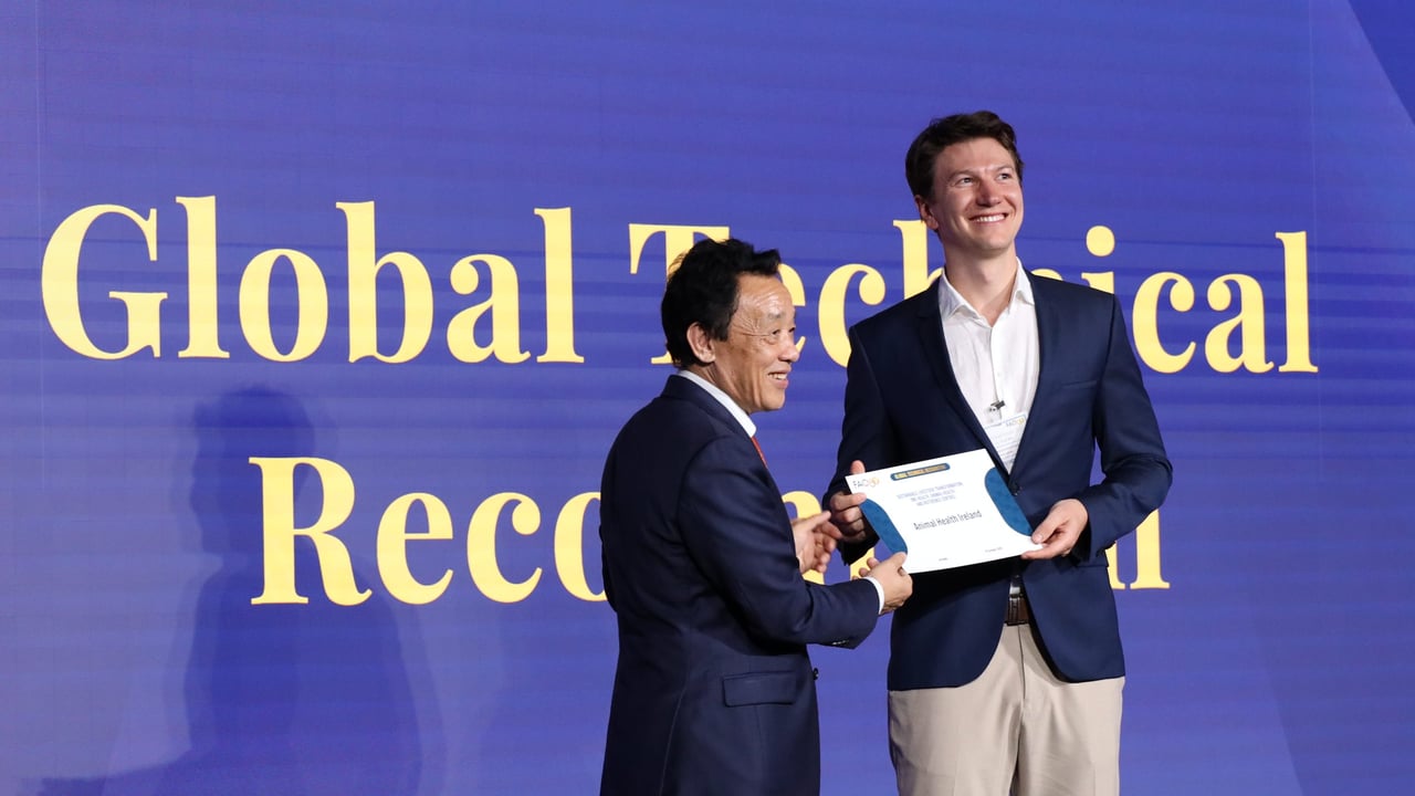 FAO Director-General QU Dongyu (left) with Jonas Brock, AHI