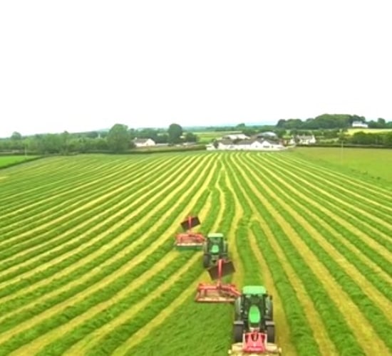 Video: Amazing footage of silage being cut in Ireland