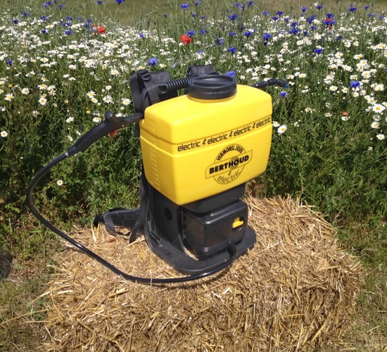 New battery-powered knapsack said to be lighter and quicker to re-charge