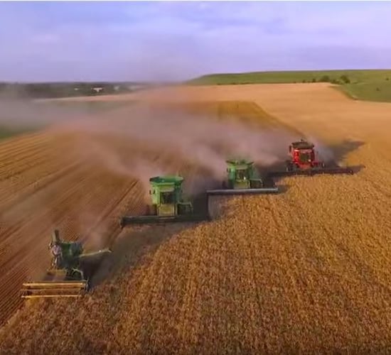 Video: Stunning footage of a US wheat harvest you need to see
