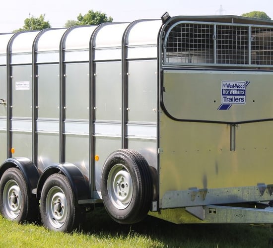 Video: Tractor and trailer safety features on Ear to the Ground