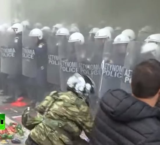 Pics: Protesting Greek farmers hit police with tomatoes, rocks and shepherd's crooks