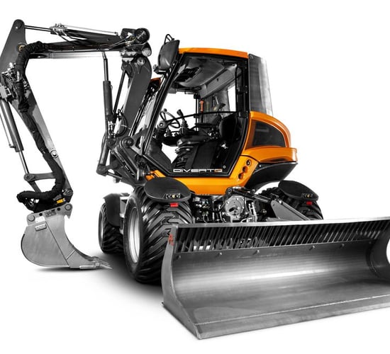 Video: A machine that can act as a tractor, digger and loading shovel