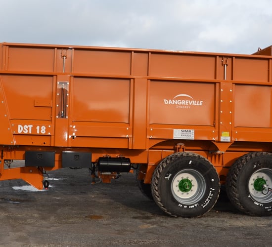 'Smart' spreader avoids getting stuck in a rut