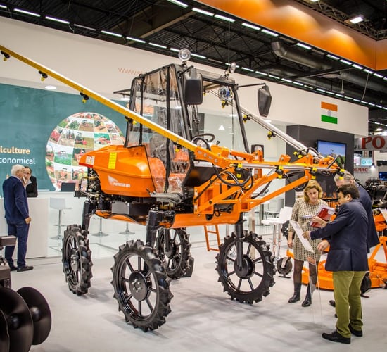 SIMA 2017: This miniature, self-propelled sprayer weighs less than 1t