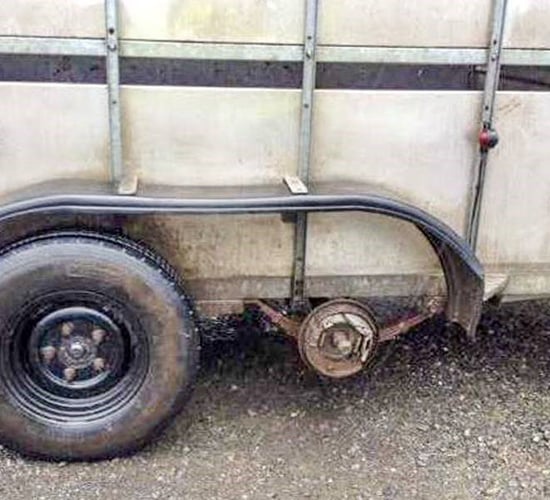 Pic: 'Two tyred' this morning? Gardai stop a trailer missing two wheels