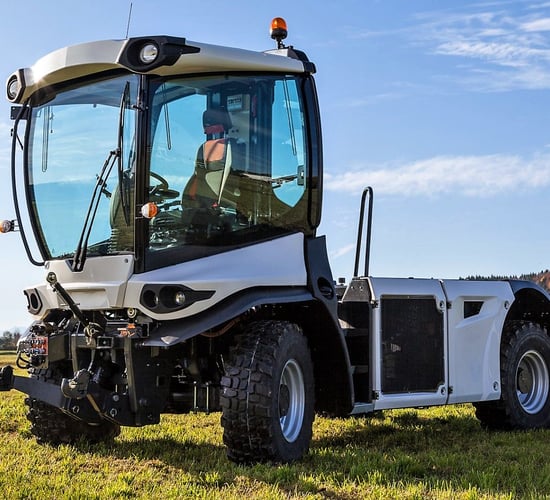 Fully-electric demo 'tractor' breaks cover this month