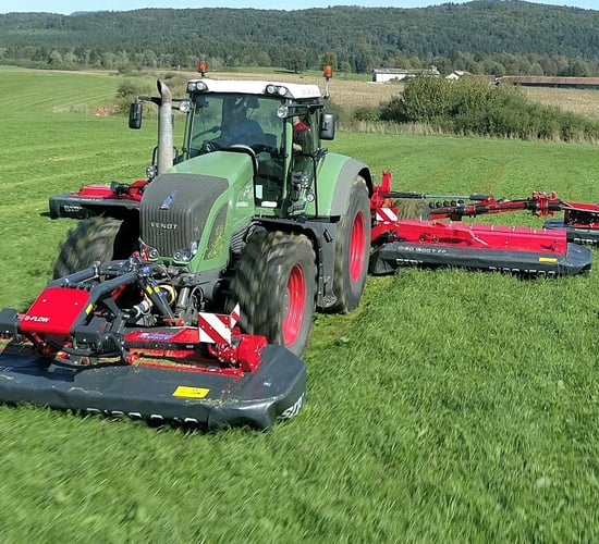 Giant new mower-conditioner can cut up to 50ac/hour