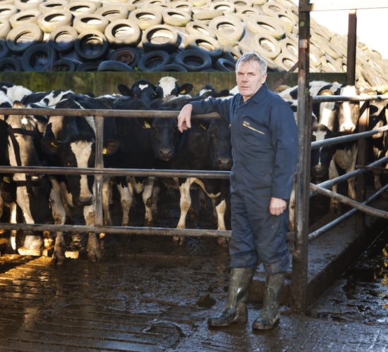 Co-ops called on to 'review' milk price announcement