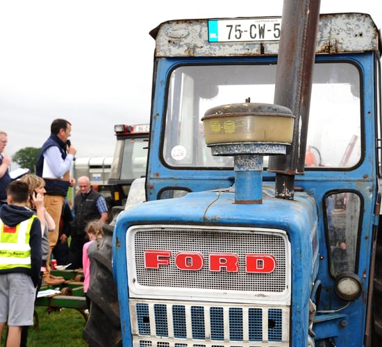 1975 Ford 7000 fetches over €10,000 at Co. Carlow auction