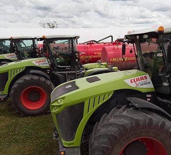 Canadian Claas dealer delivers 7 giant Xerion tractors in one deal