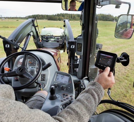 Retro-fit Quicke system lets older loaders weigh and remember