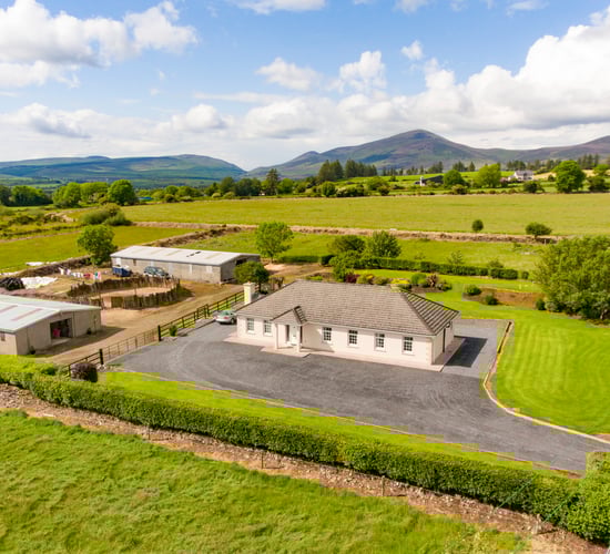 14ac Cooladalane property set in 'heart of national hunt racing'