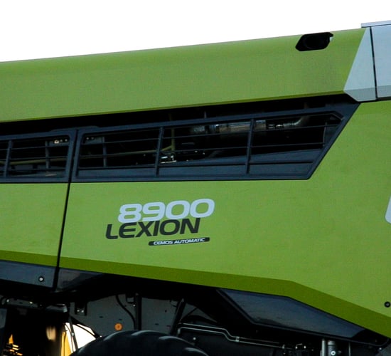 Video: Next-generation Claas Lexion combines in action