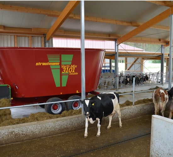 Going to buy a vertical diet feeder...but not sure which one?