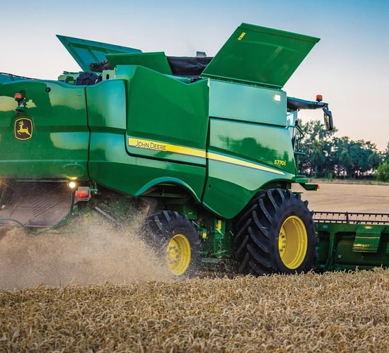 John Deere to roll out combine updates...and a money-back 'guarantee'