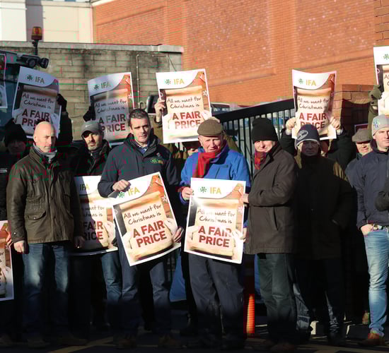 IFA extends Dunnes depot demonstration to 24-hour blockade