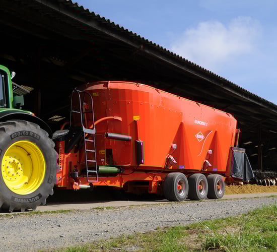 Kuhn cross conveyor feeder range extended