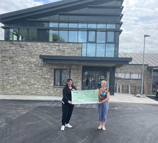 Sheep farmers donate €2200 worth of wool to Mayo/Roscommon Hospice